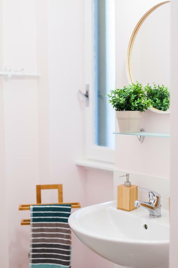 Vino E Vinili Bed & Breakfast Rome Exterior photo